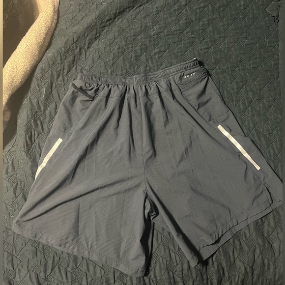 Nike Dri Fit Flex Stride Shorts - Picture 2 of 4